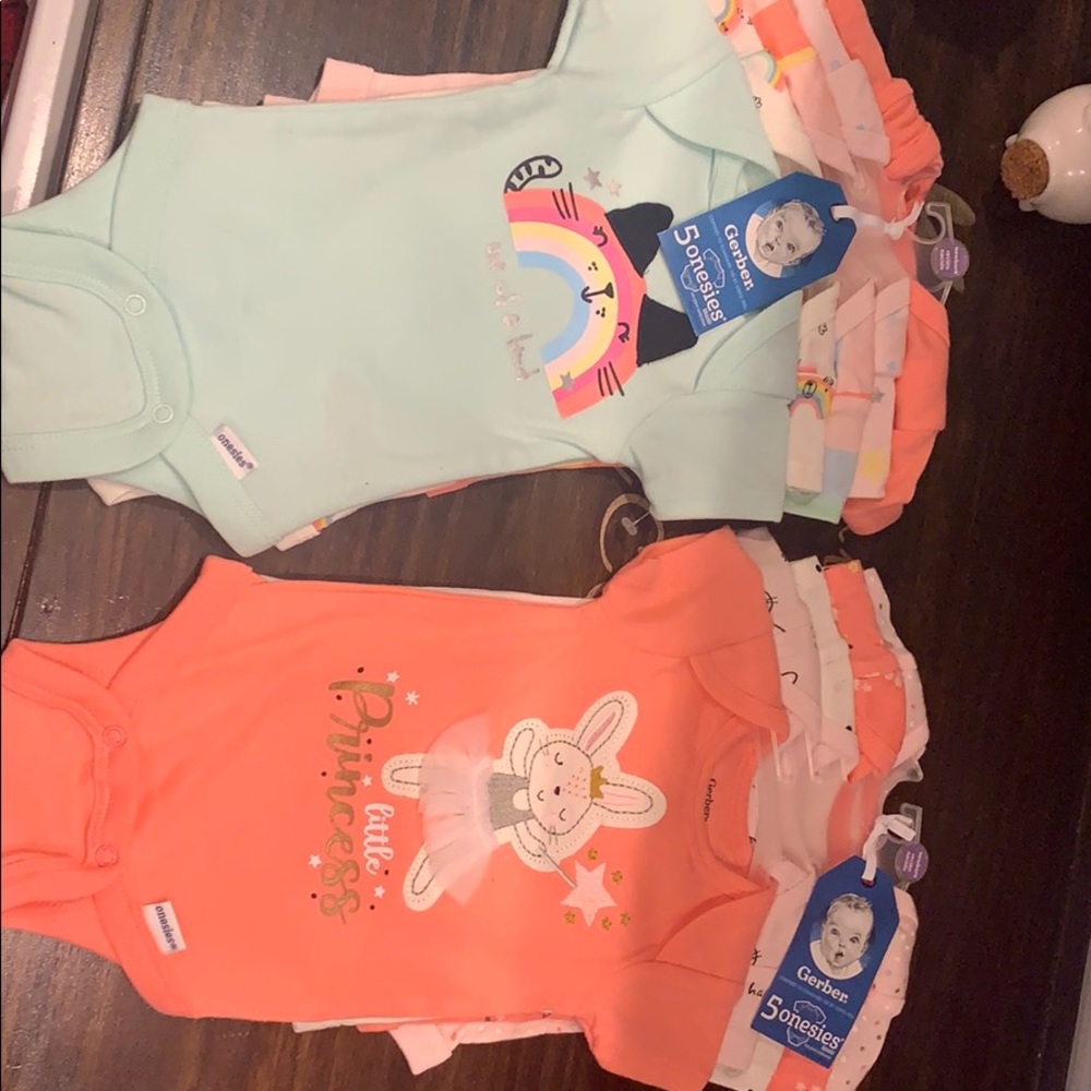 10 newborn onesies
